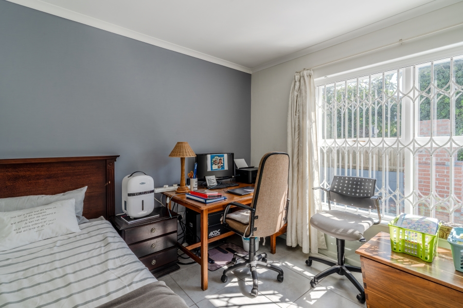 4 Bedroom Property for Sale in Northshore Western Cape